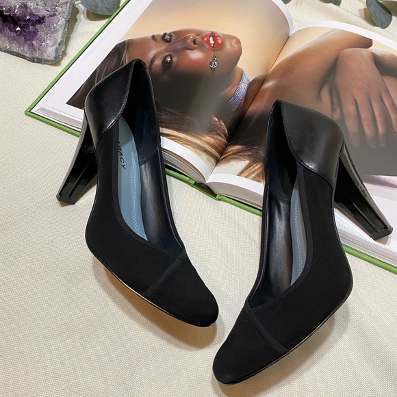 Ellen Tracy Shoes - Ellen Tracy Black Heels | Women’s Size 7M